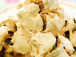 Sněhové pusinky s pomeranči v sirupu