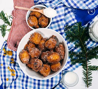 Jogurtové koblížky se skořicí