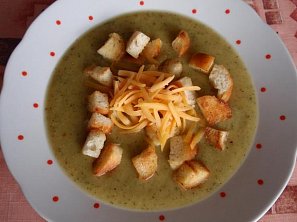 Cuketová (dýňová) polévka se sýrem