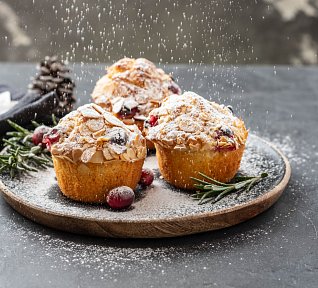 Brusinkovo-mandlové muffiny