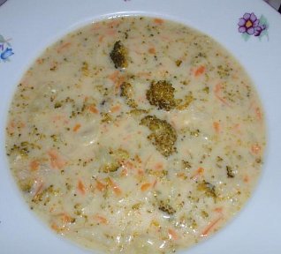 Brokolicovo-mrkvová polévka se sýrem