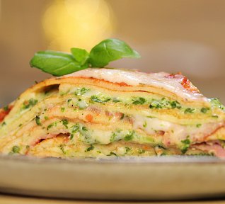 Slaný palačinkový dort