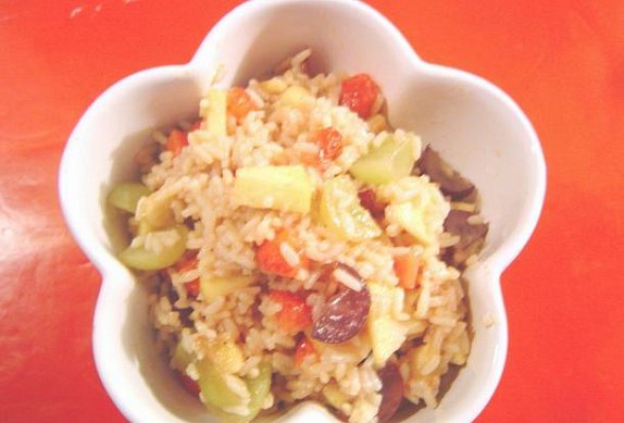 Ovocný rýžový salát
