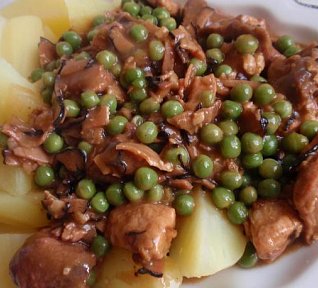 Guláš (nejen) s hráškem