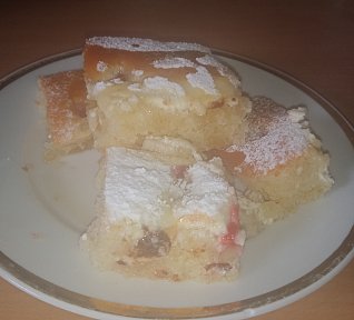 Hrnková buchta s ovocem