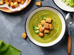 Brokolicová polévka se smetanou