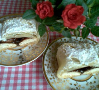 Rumový závin se švestkovou náplní