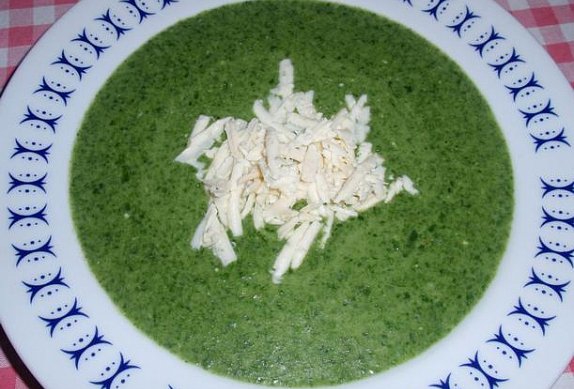 Jednoduchá špenátovo-nivová polévka