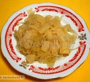 Zelí s ananasem jako příloha