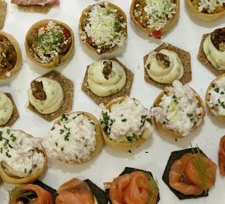 Rychlá pikantní pomazánka na jednohubky