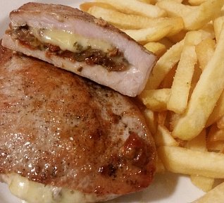 Kapsy plněné (nejen) sušenými rajčaty