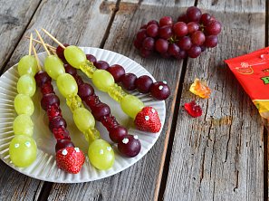 Hroznové housenky a ještěrky s Pedro medvídky