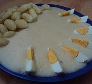 Česnekovo-sýrová omáčka