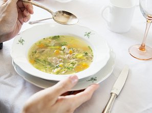 Pórková polévka s cizrnou