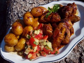 Pečená křídla na nových bramborách