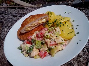 Řízky plněné šunkovo-sýrovou smaženicí