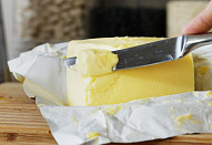 Pstruzi s mandlemi a bramborovým pyré