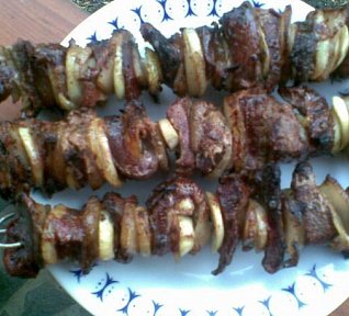 Játrové špízy (kořeněná játra) - smažená nebo na gril