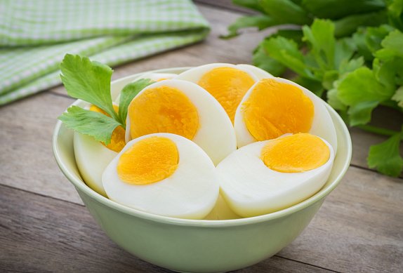 Máslový chřest (nejen) s vejcem