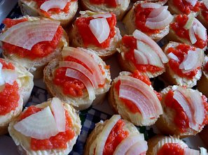 Jednohubky / chlebíčky s drcenou treskou