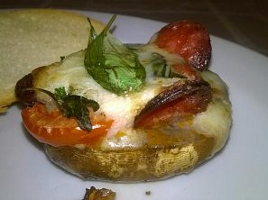 Nadívané žampiony a la pizza