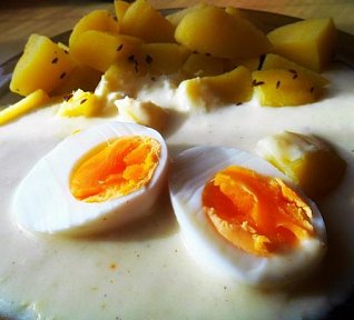 Křenová omáčka s vejcem