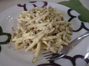 Těstoviny s masem na šafránu a fenyklu