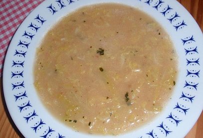 Jednoduchá jíšková polévka z kapusty