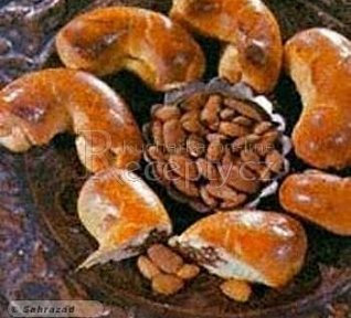 Plněné rohlíky - mandlové nebo ořechové