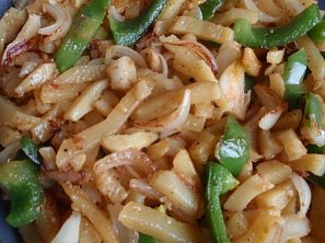 Brambory restované nejen s cibulí