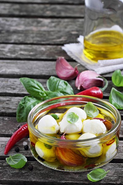 Naložené mozzarella kuličky