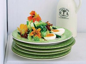 Jarní salát s vajíčky nahniličko