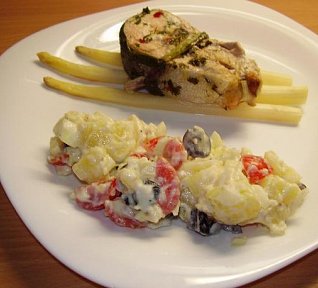 Bramborovo-olivový salát