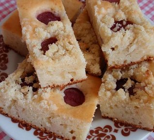 Jogurtovo-vínový koláč