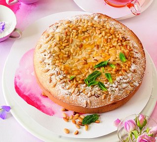 Koláč s piniovými oříšky