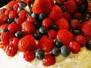 Kokosový dort s ovocem