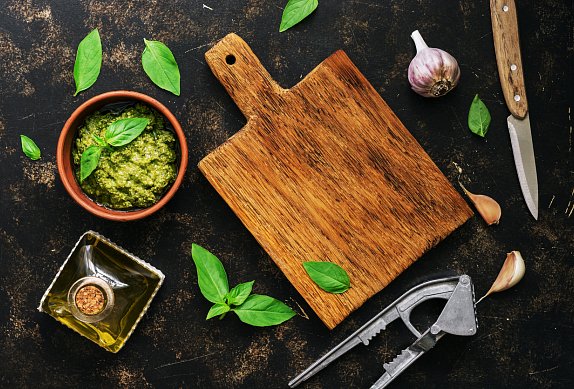 Bazalkové pesto