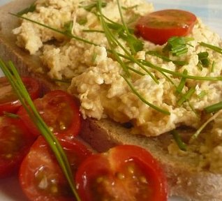 Drožďová pomazánka - nejlepší snídaně