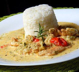 Smetanové kuřecí kousky s rýží