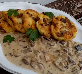 Bramborové placky s houbami
