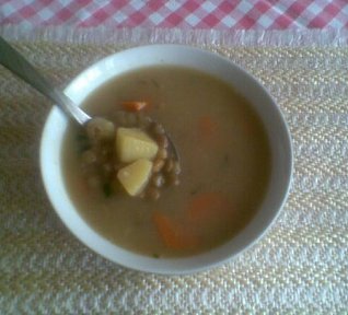 Čočková polévka s kořenovou zeleninou