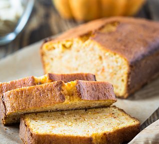 Makový chlebíček s pomerančovou kůrou