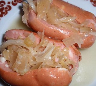 Hořčicoví utopenci se zelím