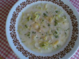 Smetanová pórková polévka s bramborem
