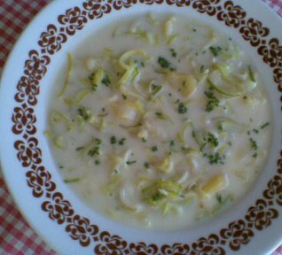 Smetanová pórková polévka s bramborem