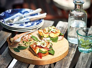 Topinka s grilovaným oštěpkem