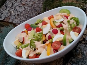 Zeleninový salát s brokolicí