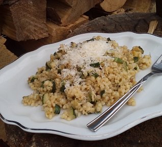 Cuketové těstoviny se sýrem