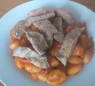 Vepřové na rajčatech s Gnocchi