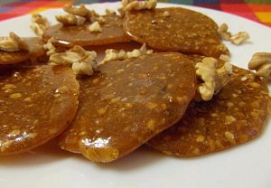Karamelové placičky s ořechy